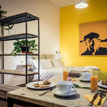 Palazzo Marigliano - Serviced Apartments Neapel Zimmer foto